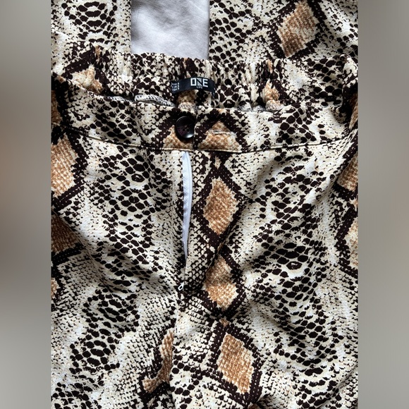 Snakeskin pattern flared pants - Picture 5 of 5